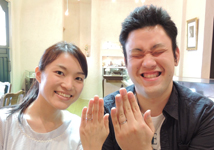 島津哲也・柏原あさ美様 (Pt ミル打ちウェーブ結婚指輪Louise)